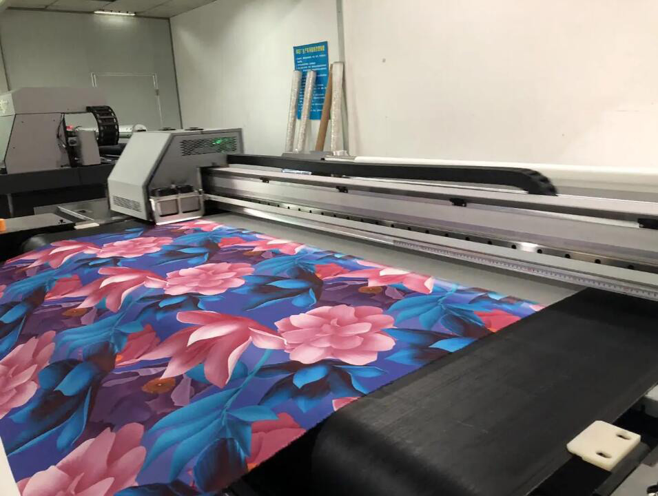 （图：涂料印花工艺展示图）