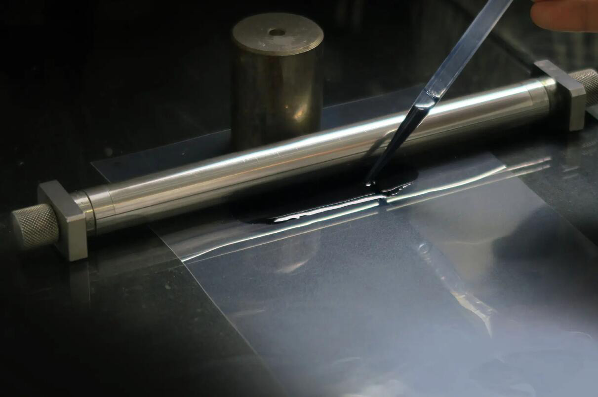 （图：导电涂料展示图）